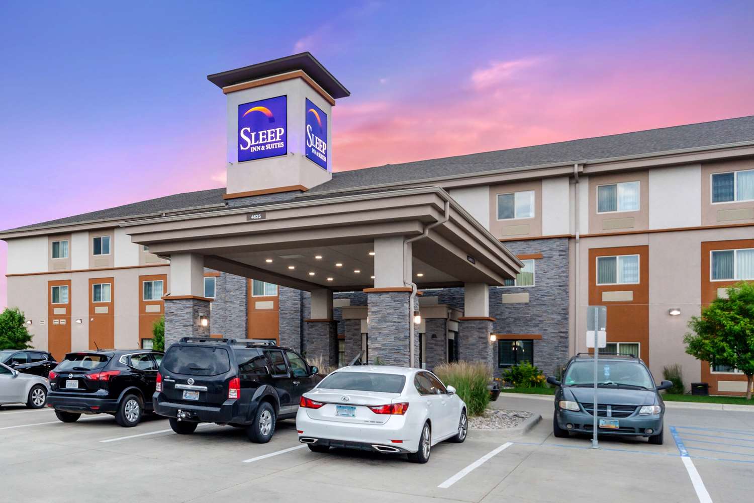 Sleep Inn & Suites Fargo Medical Center 30/31