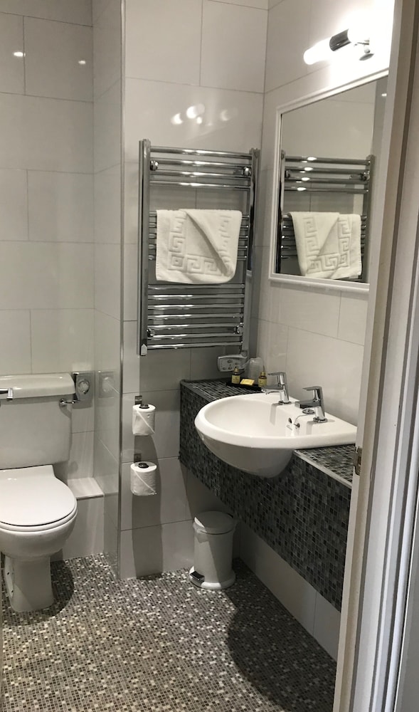 All Saints Hotel 8/60