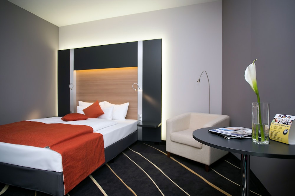 Best Western Plus Lakeside Hotel 22/58