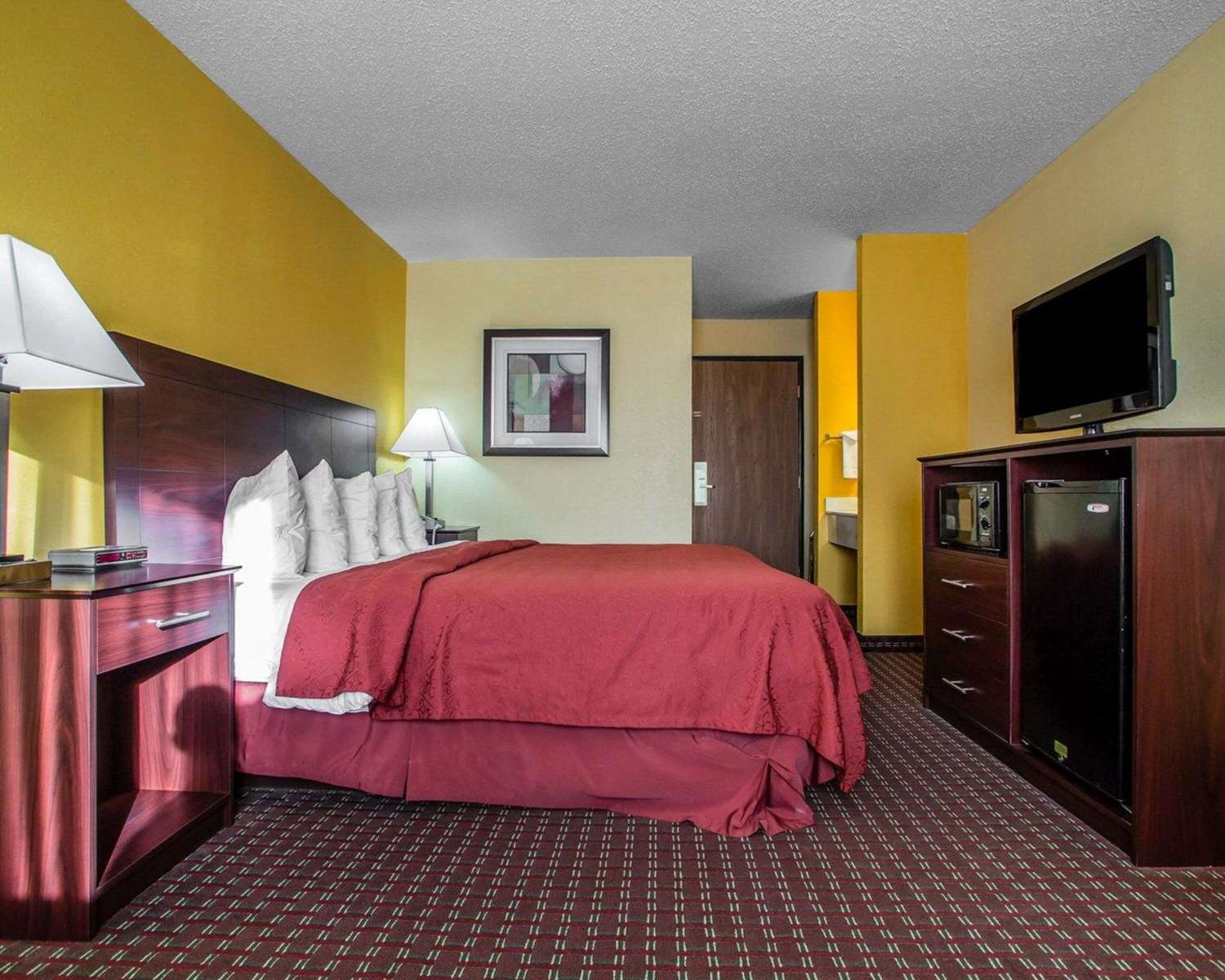 Efficiency, King Bed, Accessible