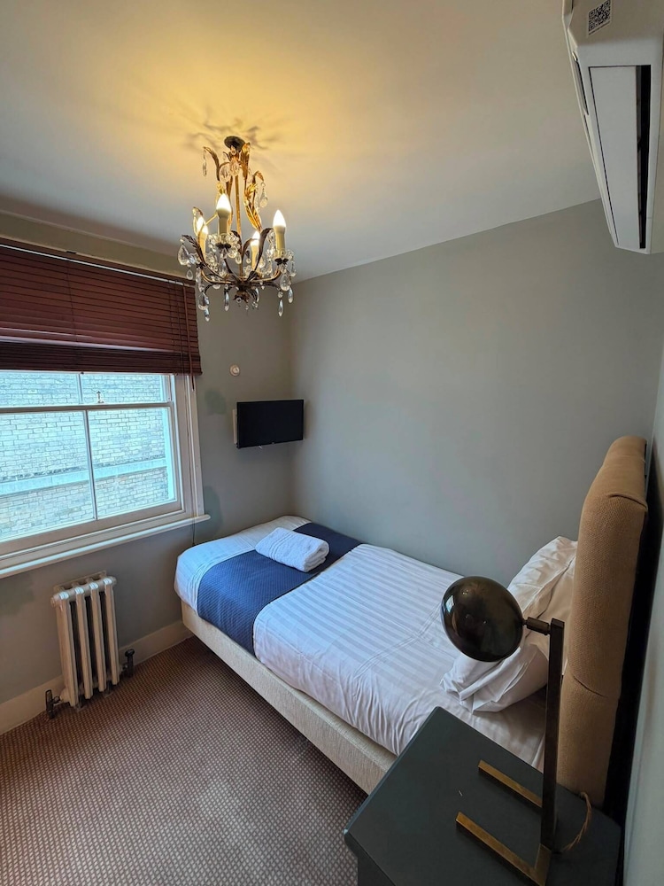The Fielding Hotel 34/74
