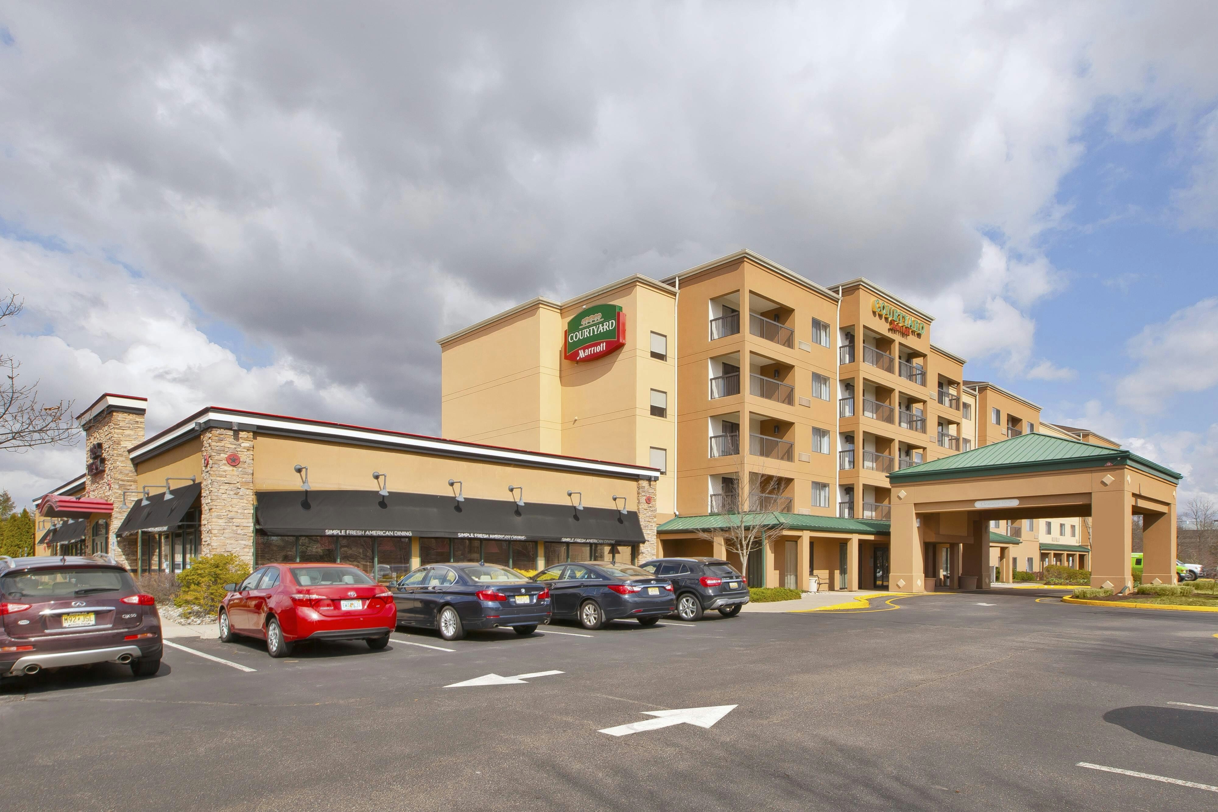 Courtyard Somerset by Marriott 16/17