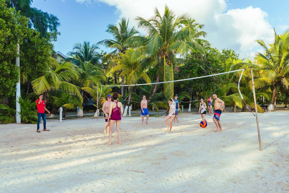 Fantasy Island Resort Beach And Marina All Inclusive 65/74