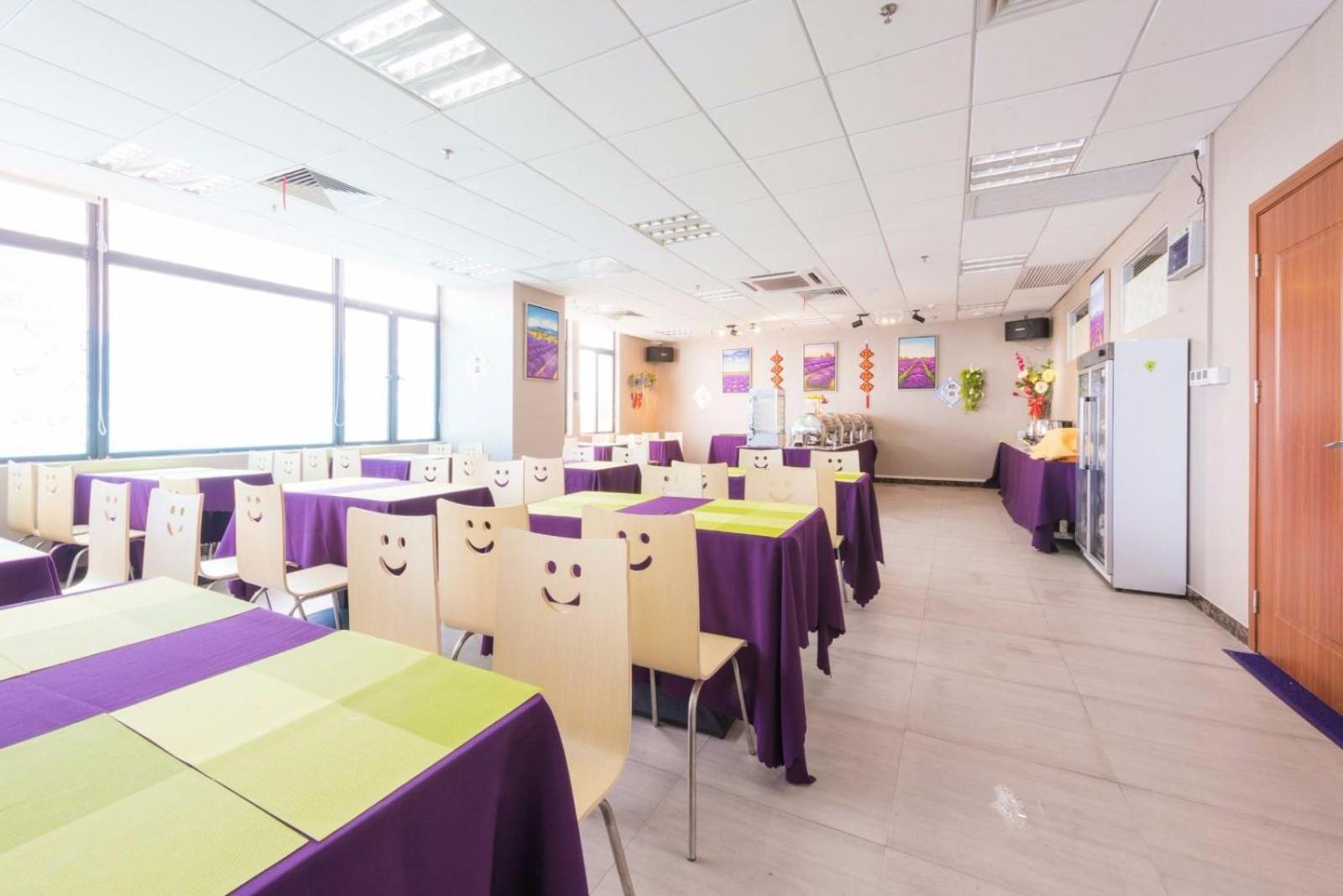 Lavande Hotel (Heyuan Wanlongcheng) 44/54