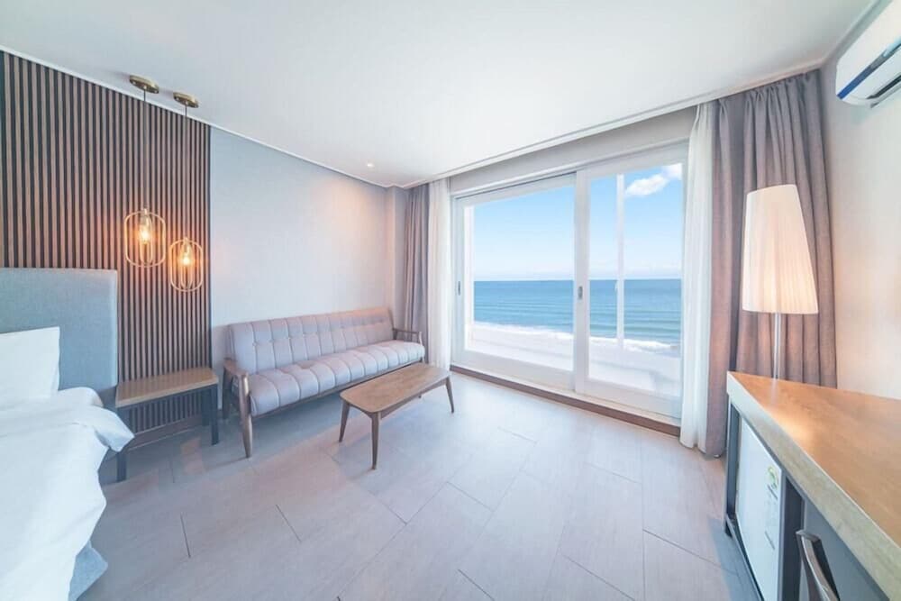 El Hotel 23/49