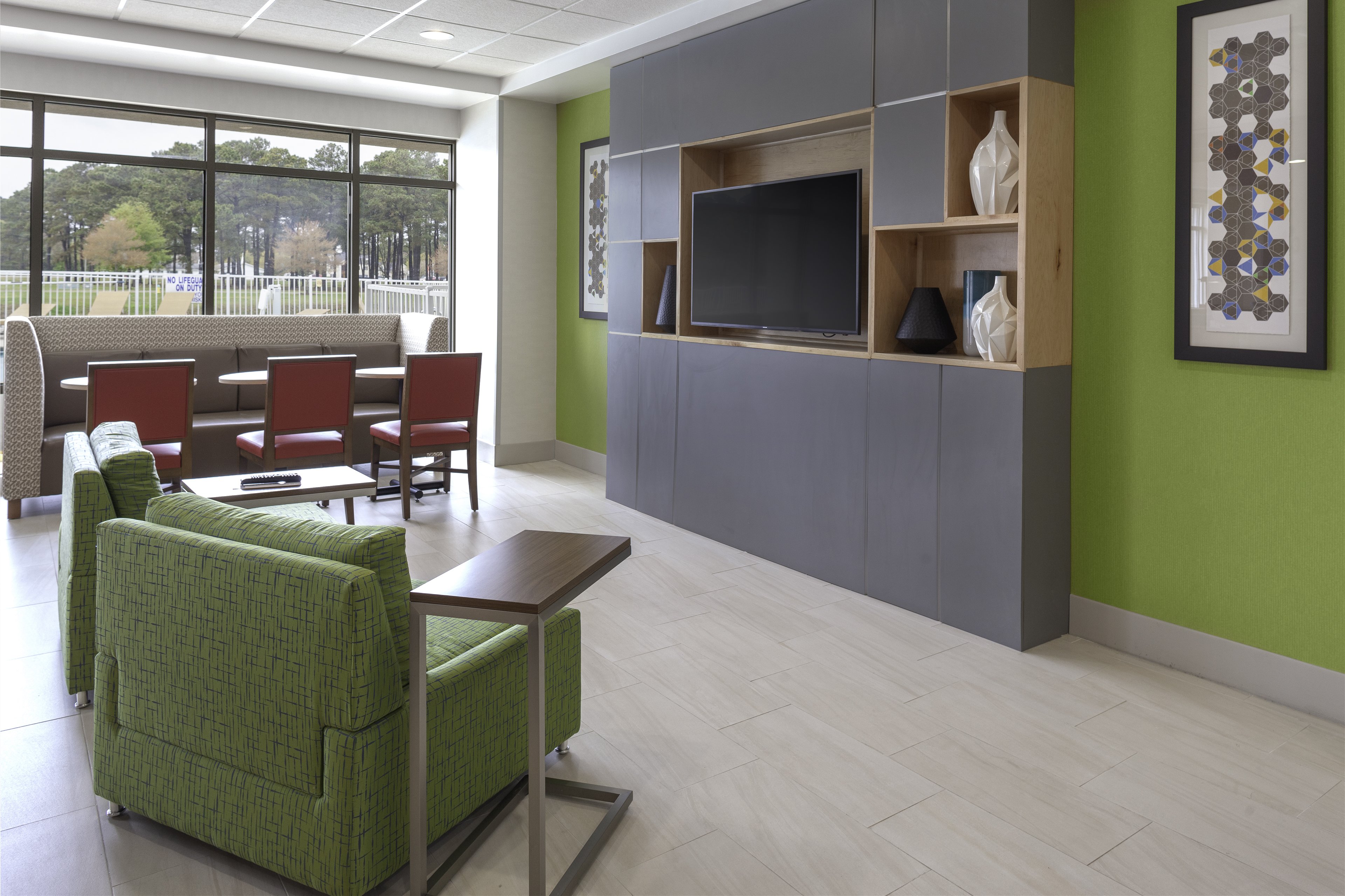Holiday Inn Express Myrtle Beach-Broadway at the Beach 16/56