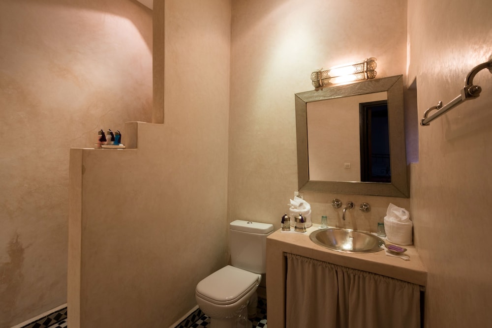 Riad Lhena 39/45