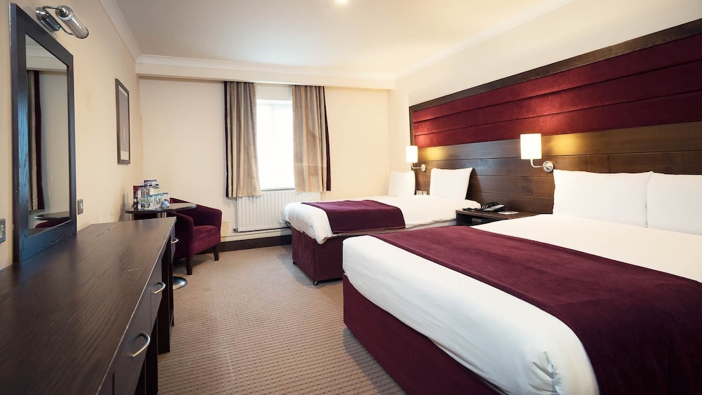 Cavan Crystal Hotel 16/57