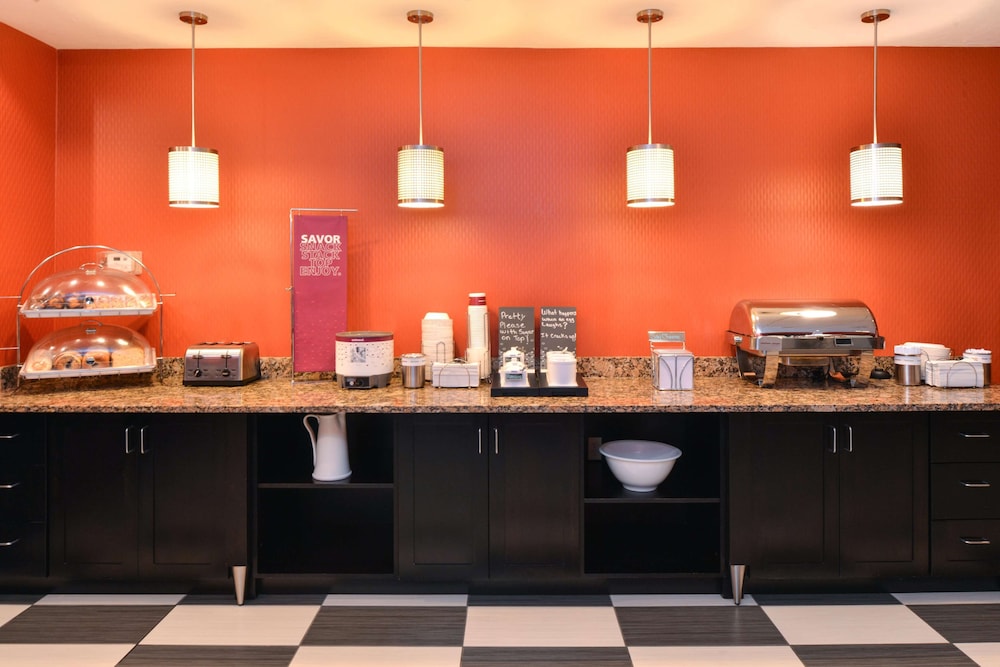 Hampton Inn And Suites Albuquerque Coors Road 36/46