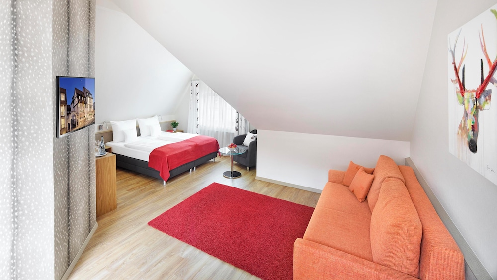 Hirsch Hotel 24/66