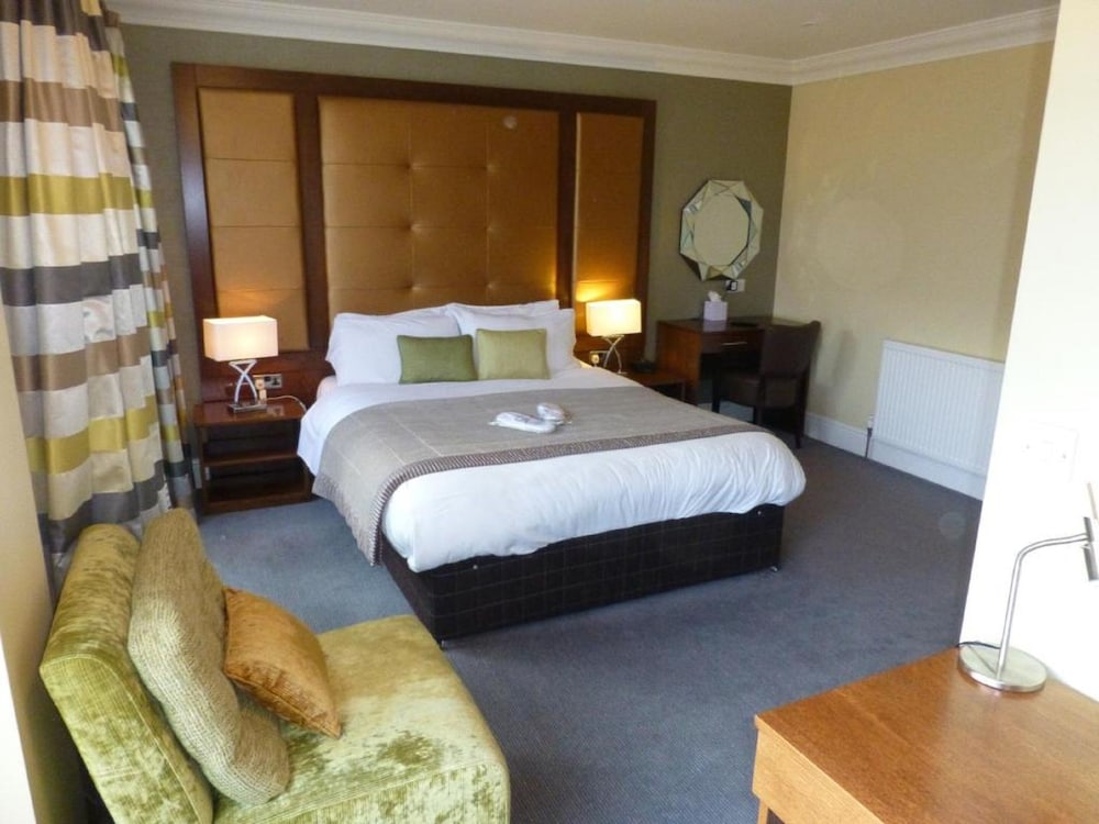 The Dower House Hotel 9/50