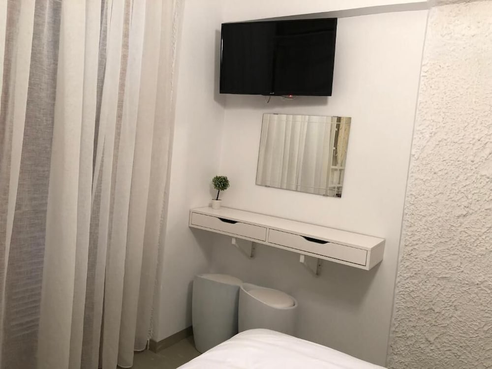 Katerina Apartments 50/50