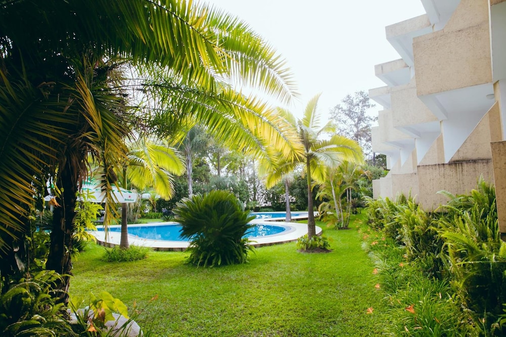 GORILLAS LAKE KIVU HOTEL 37/49