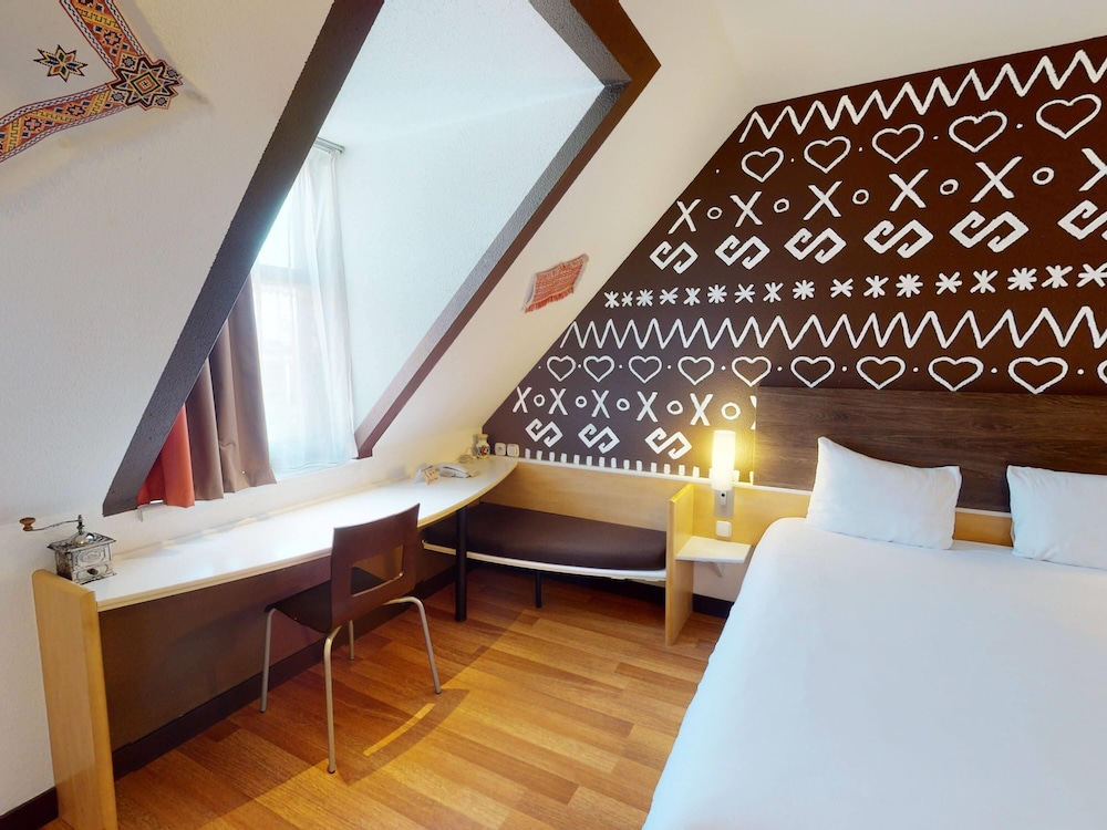 Ibis Bratislava Centrum Hotel 26/66