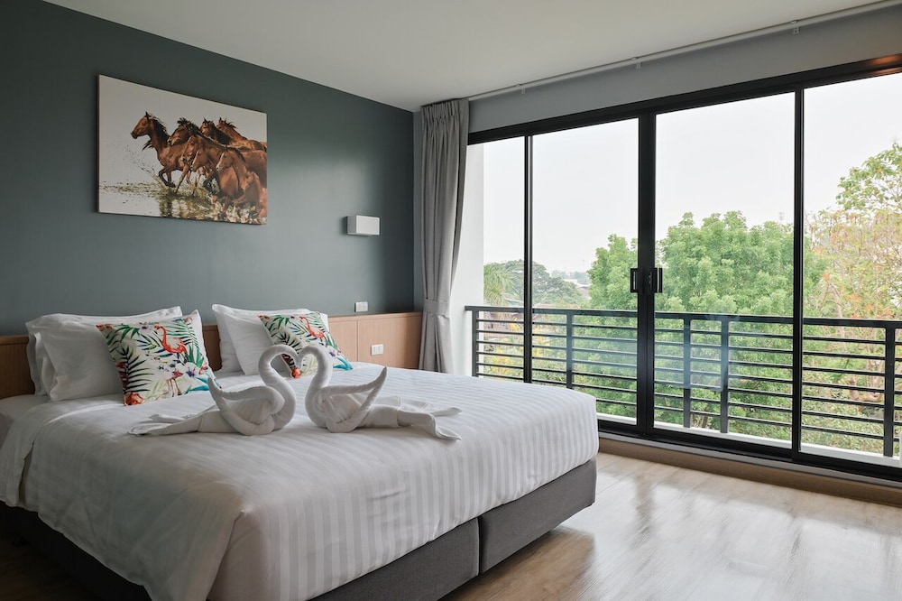 Le Lert Hotel Ratchaburi 5/24