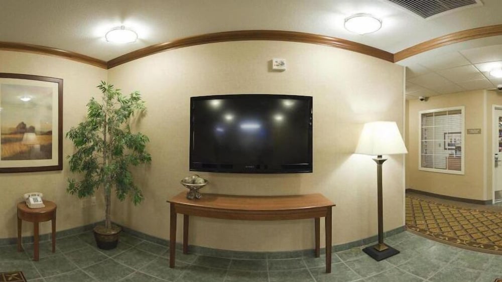 Candlewood Suites Junction City Fort Riley 6/37