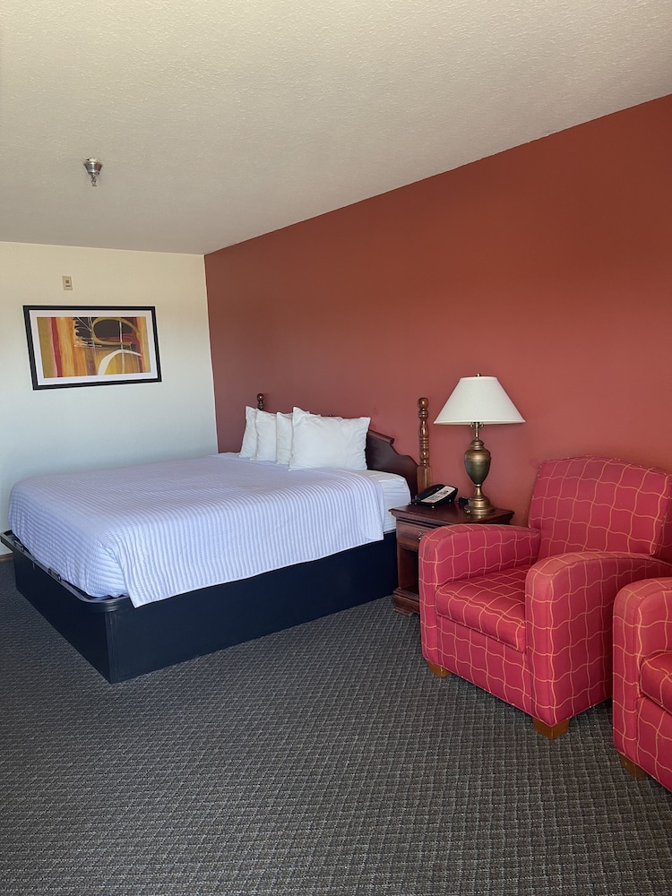 Carriage House Inn 22/61