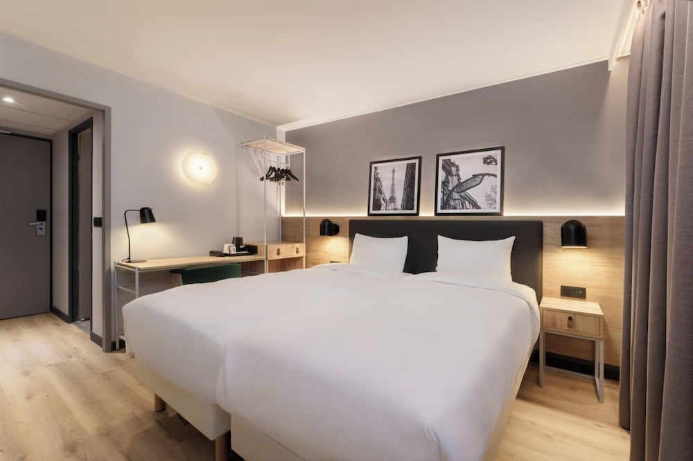 STANDARD, TWIN BEDS