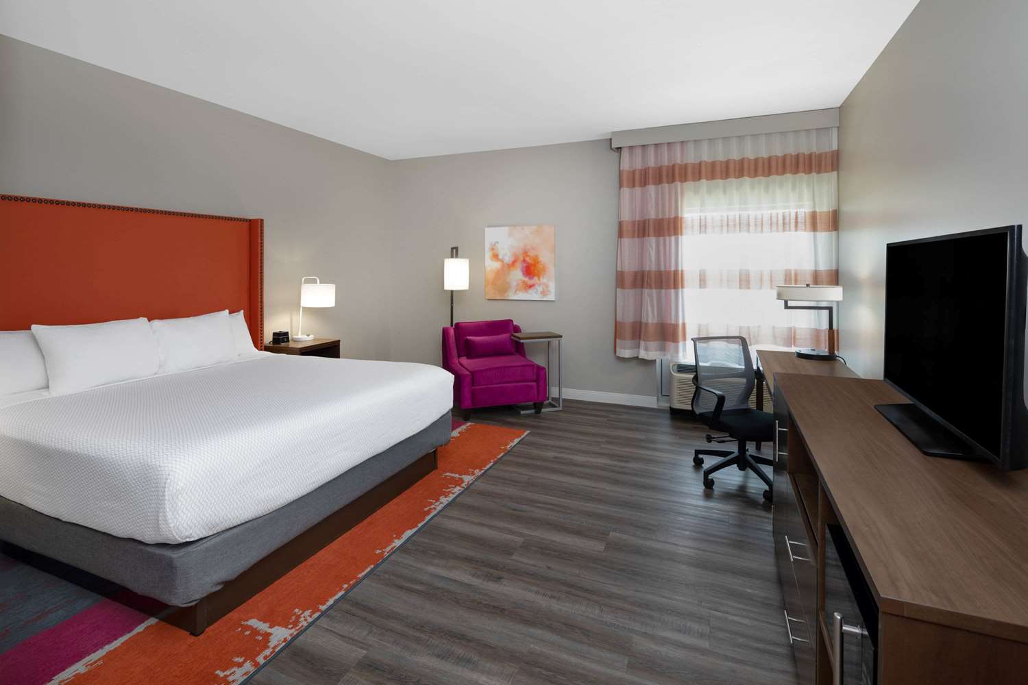 La Quinta Inn & Suites by Wyndham Greensboro Arpt High Point 13/52