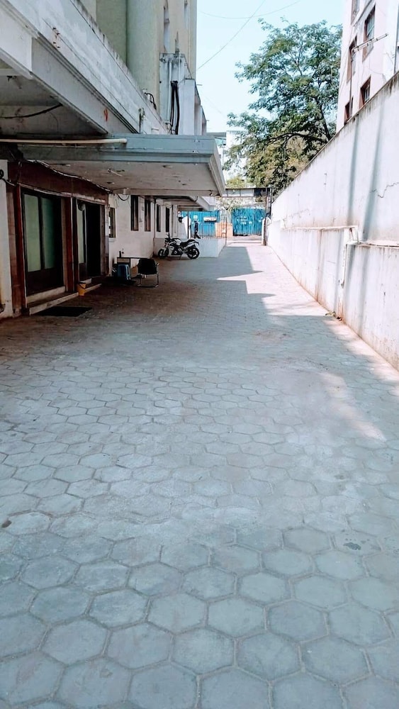 Hotel Ranjit Residency 29/31