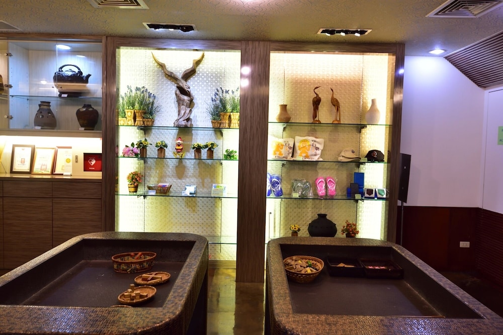 Toong Mao Kao-shang-ching Hotel 7/54