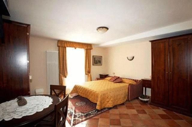 جناح، Hotel Lac Bleu 3/5
