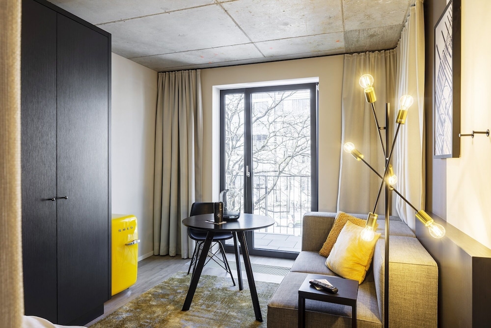 numa Stark Rooms & Apartments 61/63