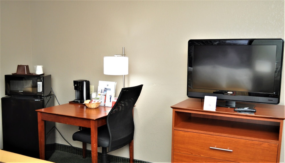 Super 8 by Wyndham Clearfield 33/38