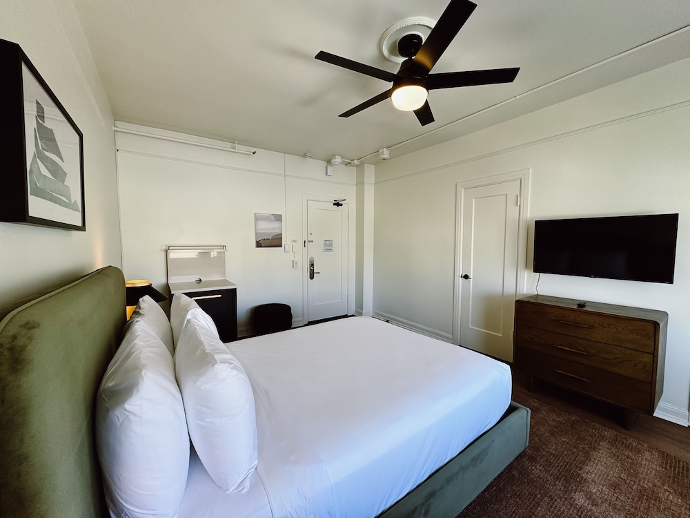 FOUND Hotel Carlton, Nob Hill 5/16