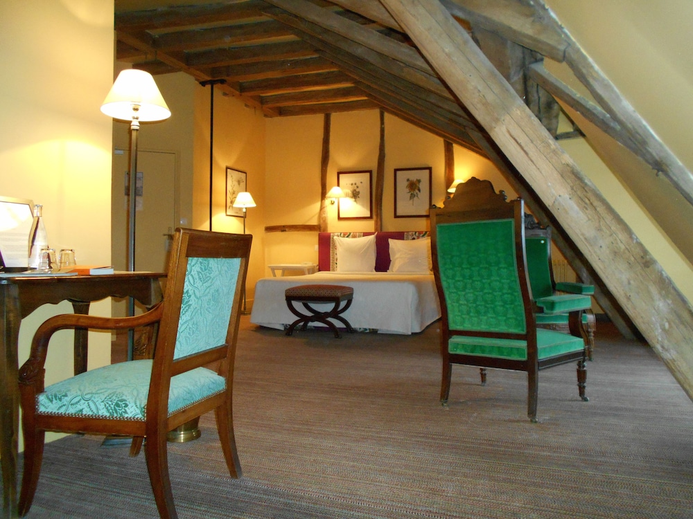 CHATEAU DE LA BOURDAISIERE 37/55