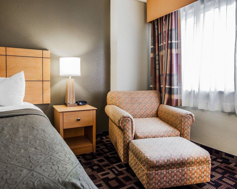 Quality Inn & Suites Des Moines Airport 27/50