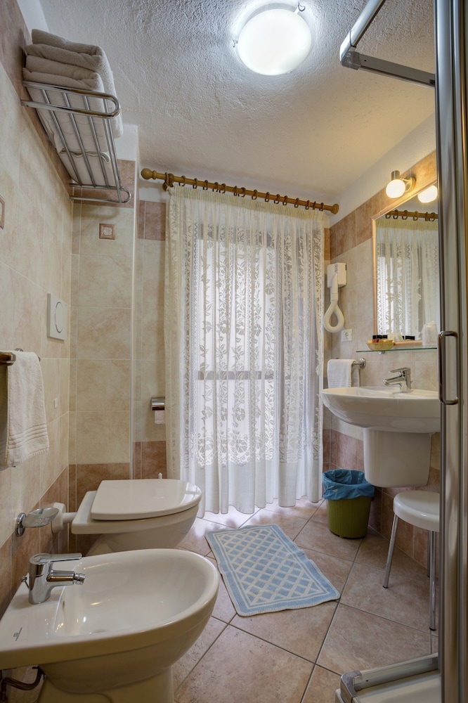 Hotel Cecchin 36/37
