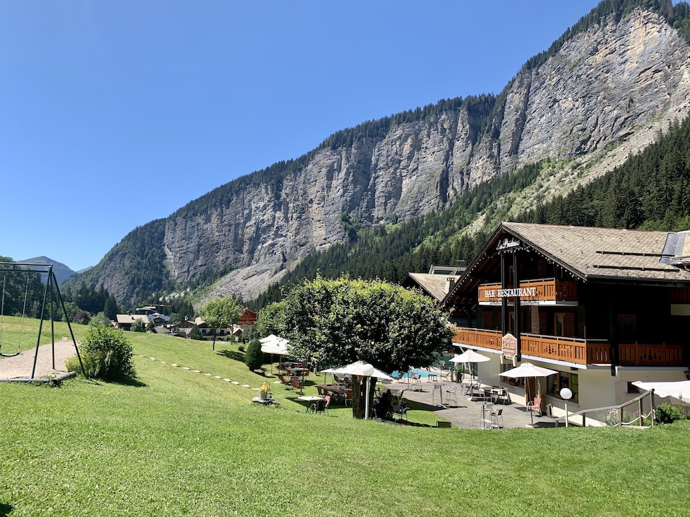 Hotel Les Prodains 42/50