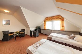 Comfort, Single, 2 Double Beds