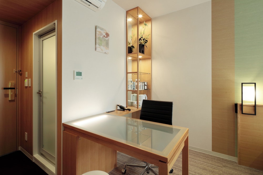 Candeo Hotels Hiroshima Hatchobori 7/58