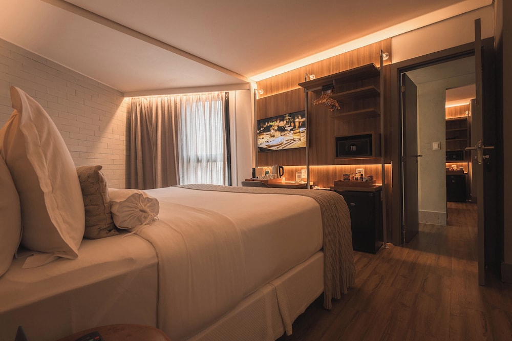 Duo, Connecting, Classic, 2 King Beds