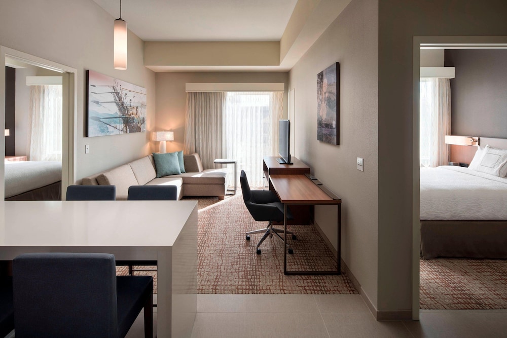 Residence Inn by Marriott Detroit Farmington Hills 43/45