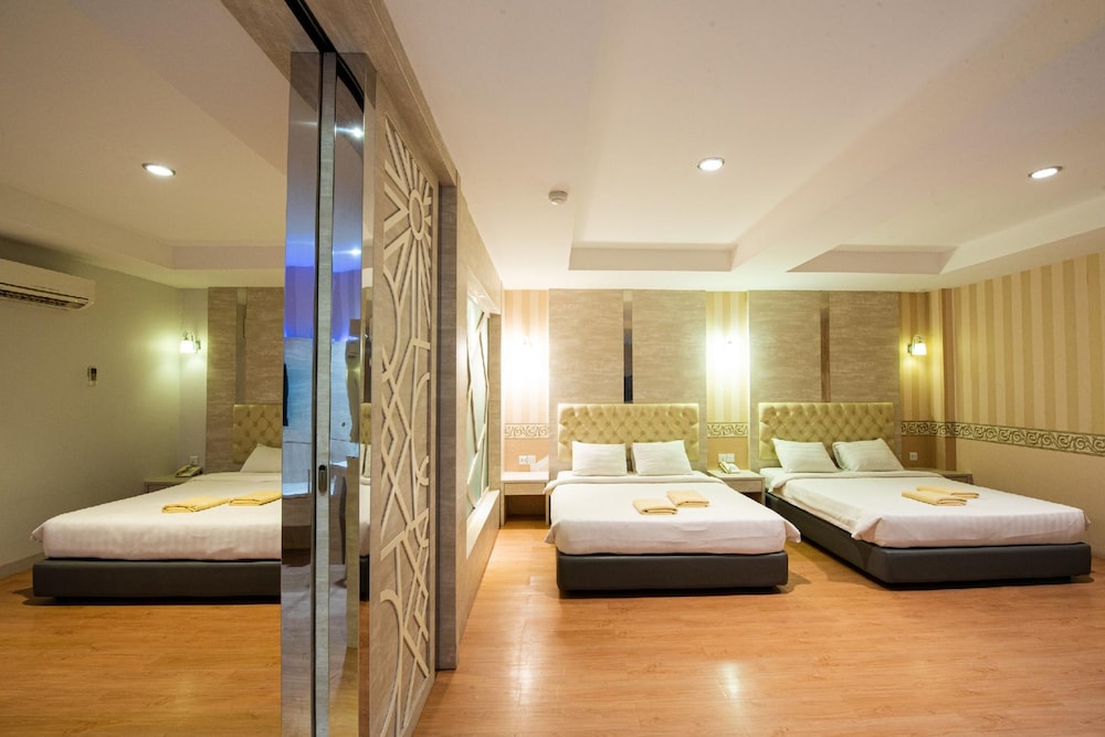 Lovina Inn Penuin 5/22