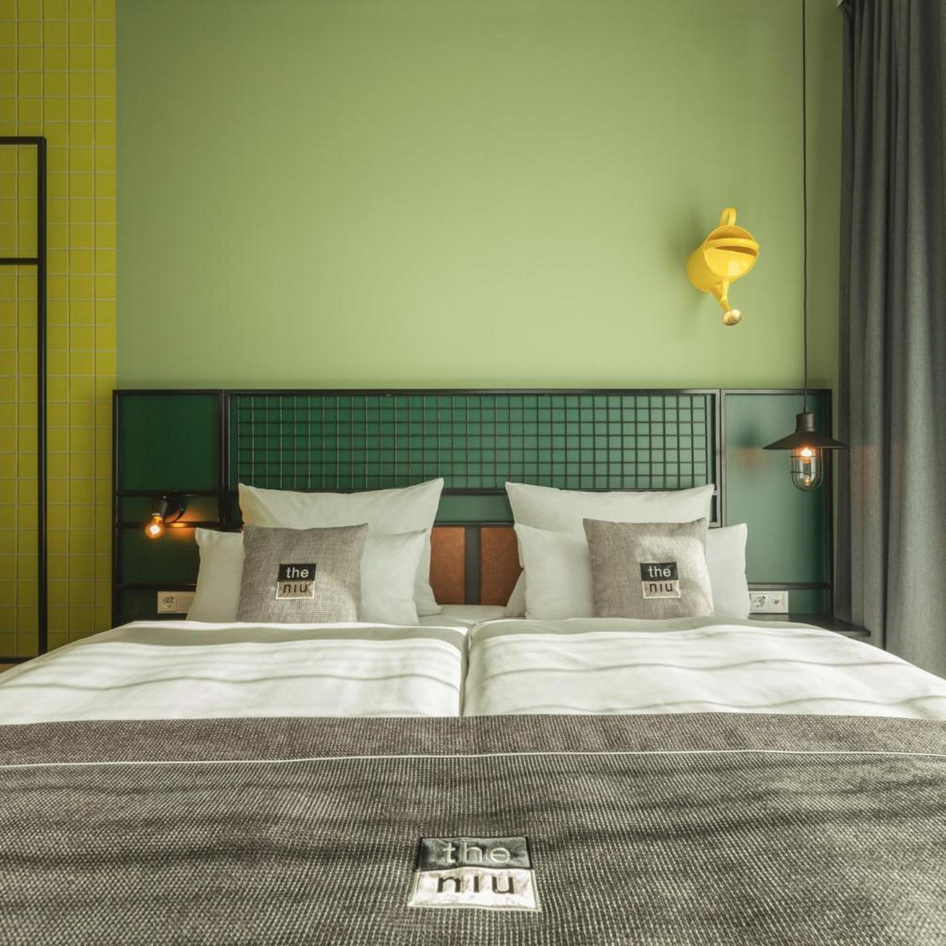غرفة قياسية بسرير كينج وسرير كوين، Holiday Inn - the niu, Dwarf Berlin Schoneberg 9/10