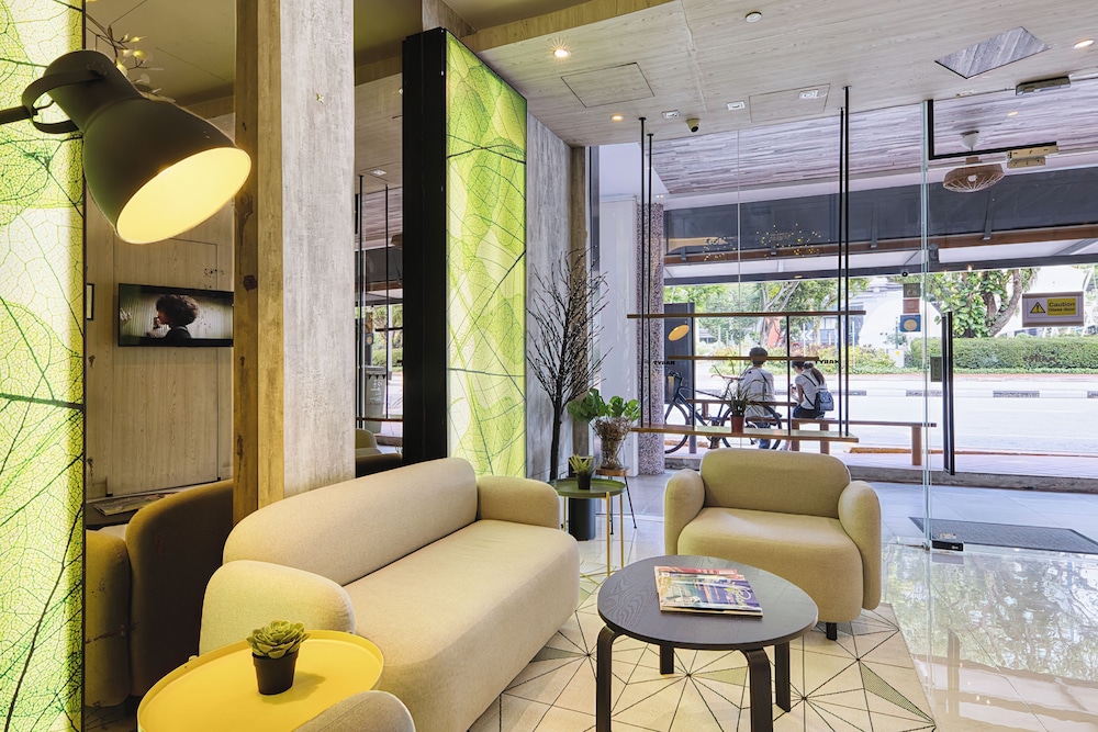 CHAMPION HOTEL CITY 31/50