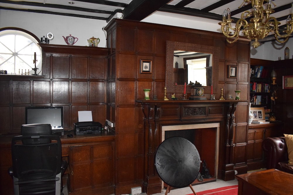 Harmondsworth Hall Guest House Heathrow 18/27