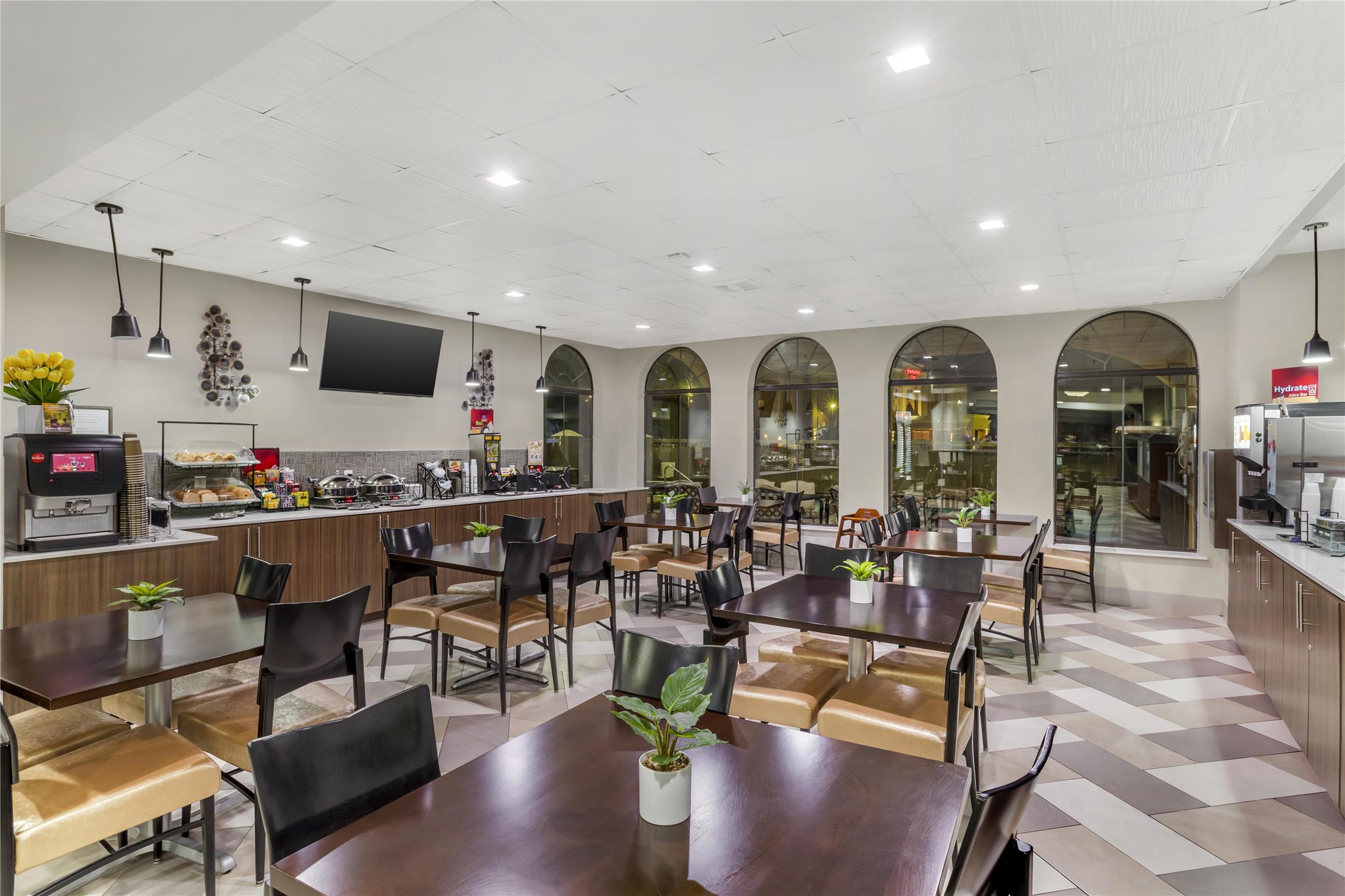 Best Western Plus Heritage Inn Houston 16/23