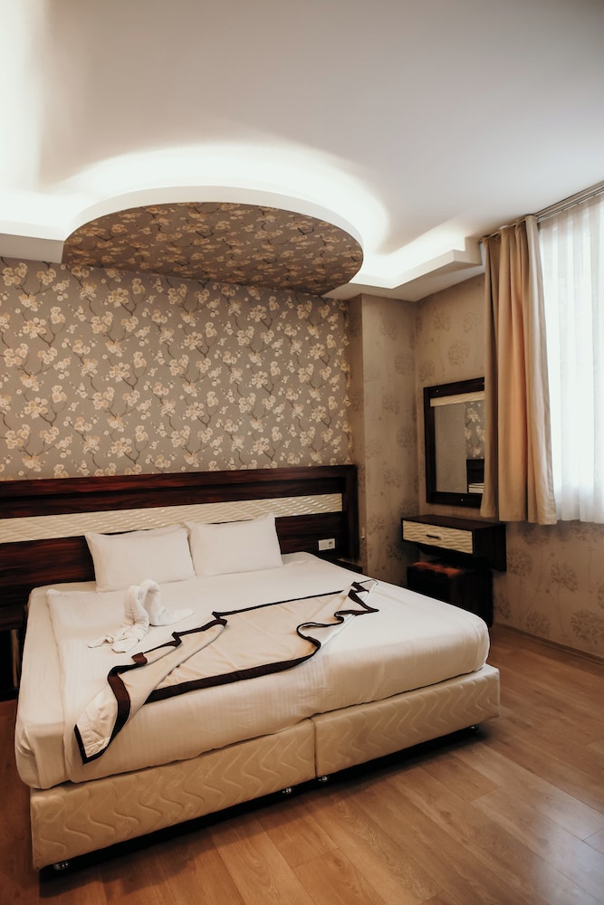 Azd House Hotel 10/50