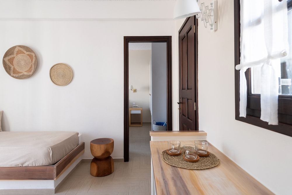 Aella Residence 8/50