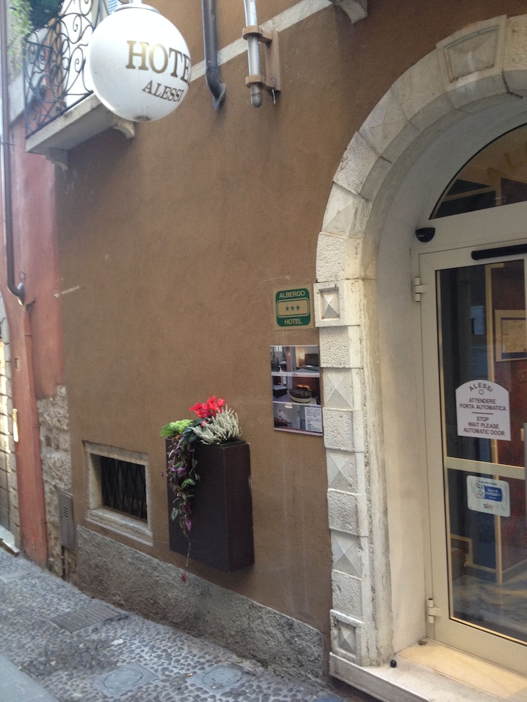 Alessi Hotel Trattoria 62/72