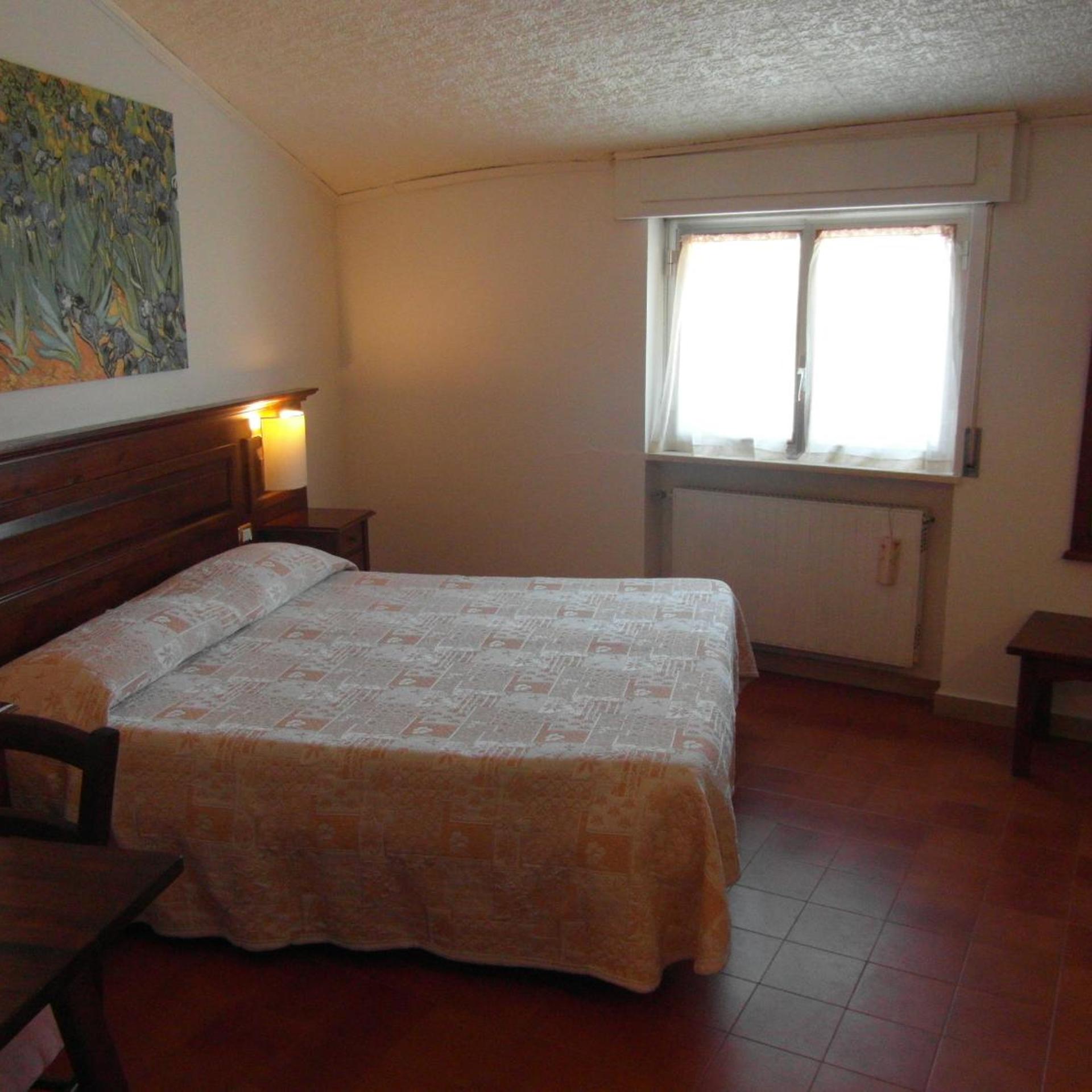 Room, Triple
