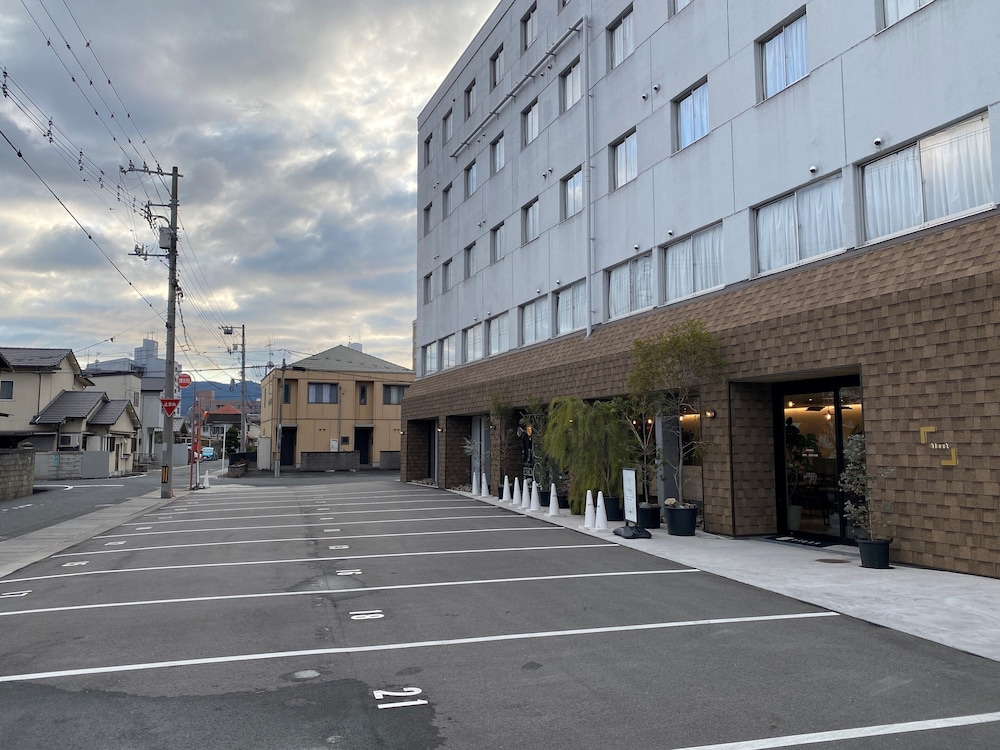 Fukuyama Royal Hotel 55/61