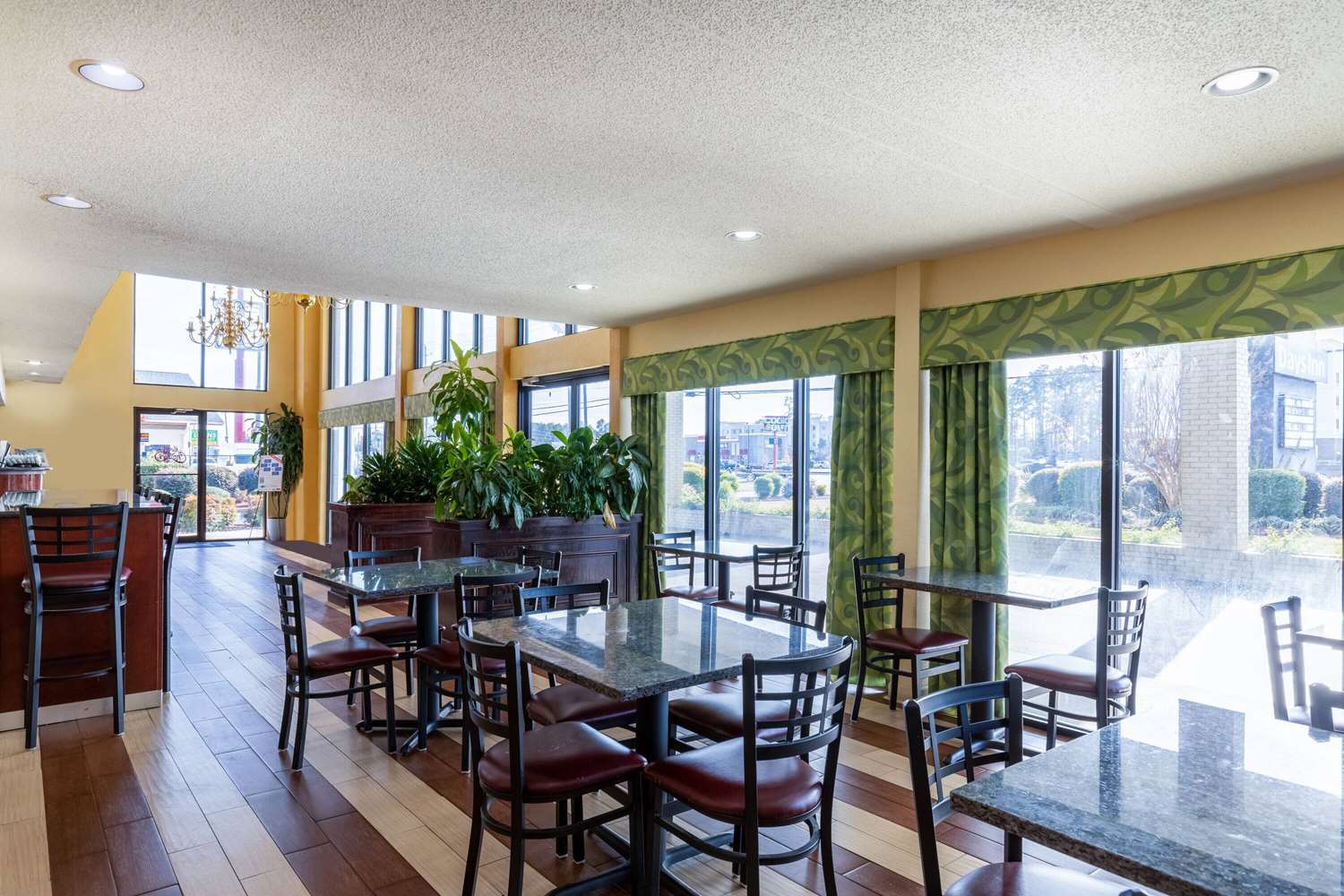 Days Inn by Wyndham Florence/I-95 North 31/42