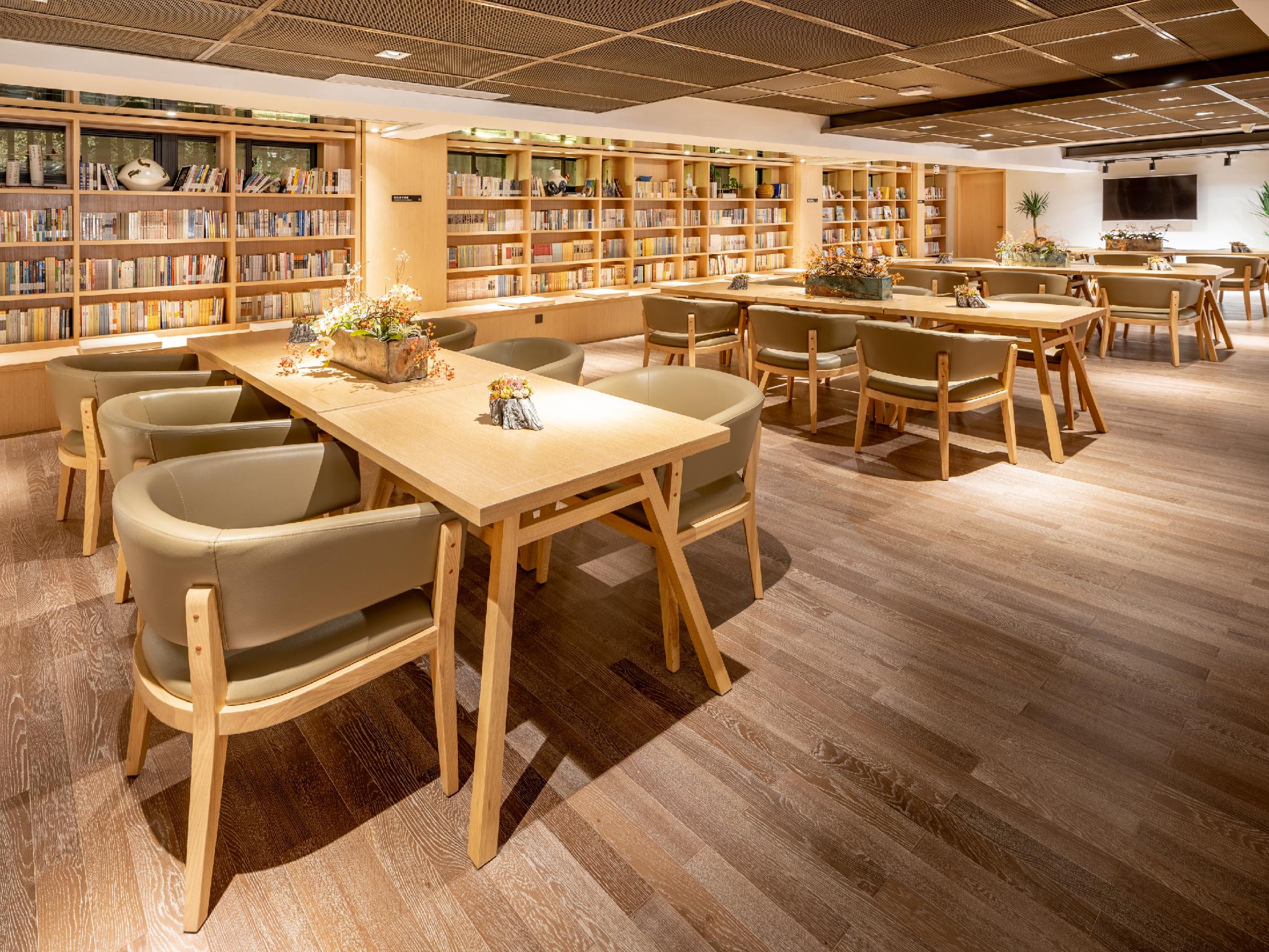 Yeboqinhuai SSAW BOUTIQUE Hotel (Qinhuai Bookstore) 36/45