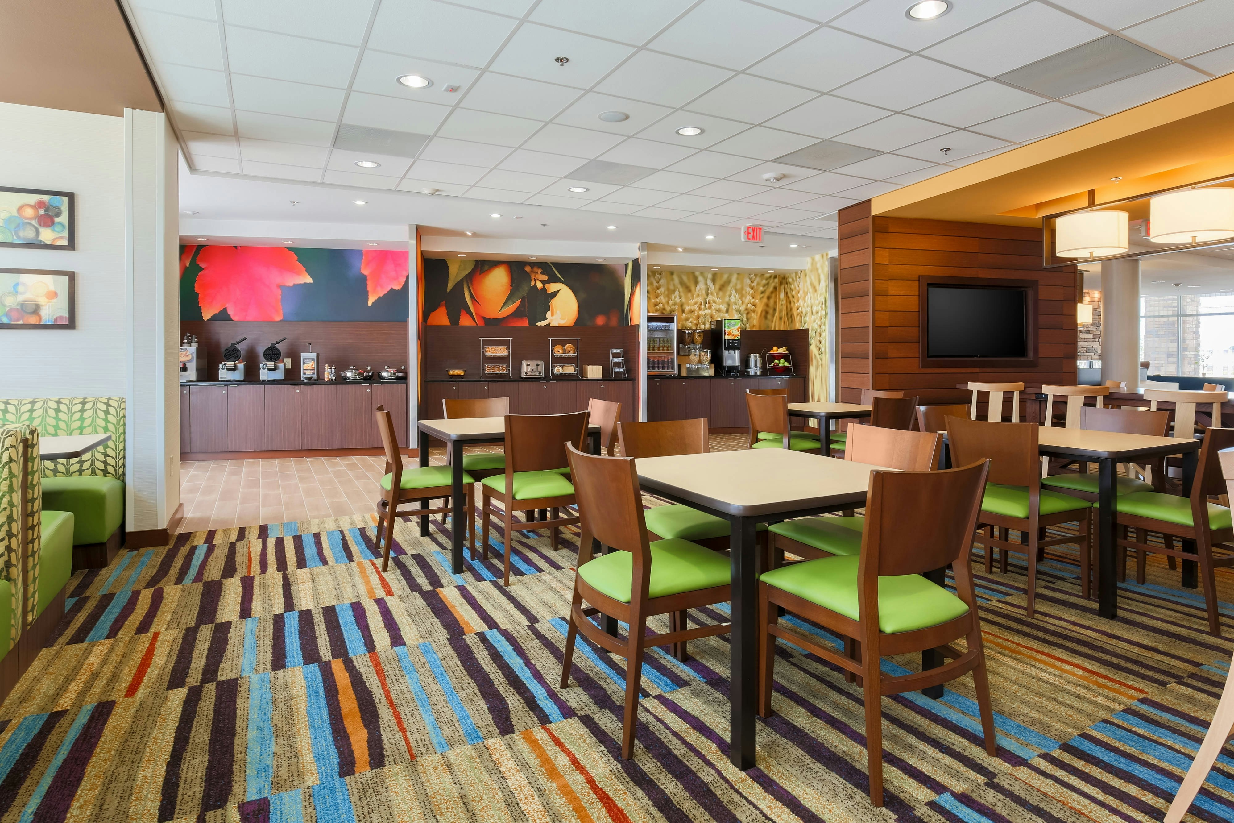 FAIRFIELD INN & SUITES COTULLA 7/10